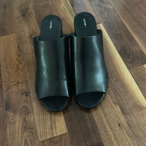 Size 9 heels !